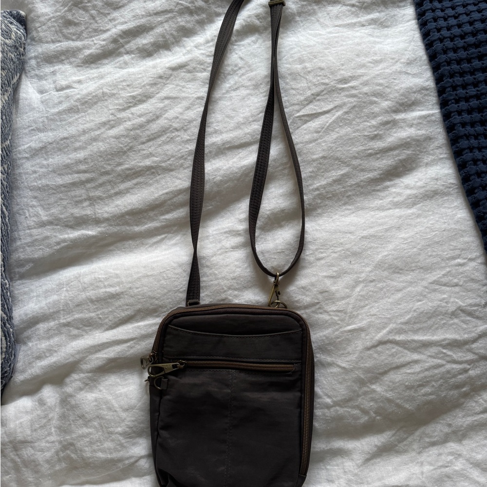 Travelon Brown Crossbody Antitheft Travel Bag - Picture 2 of 5